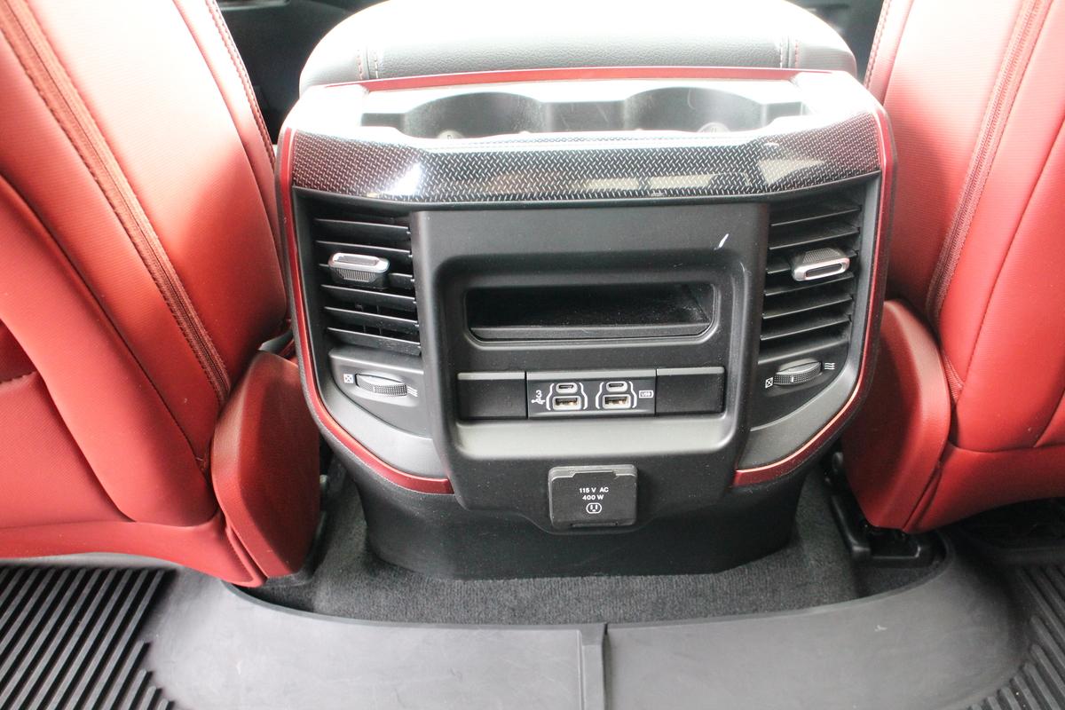 Dodge RAM 1500 5,7 Hemi Rebel