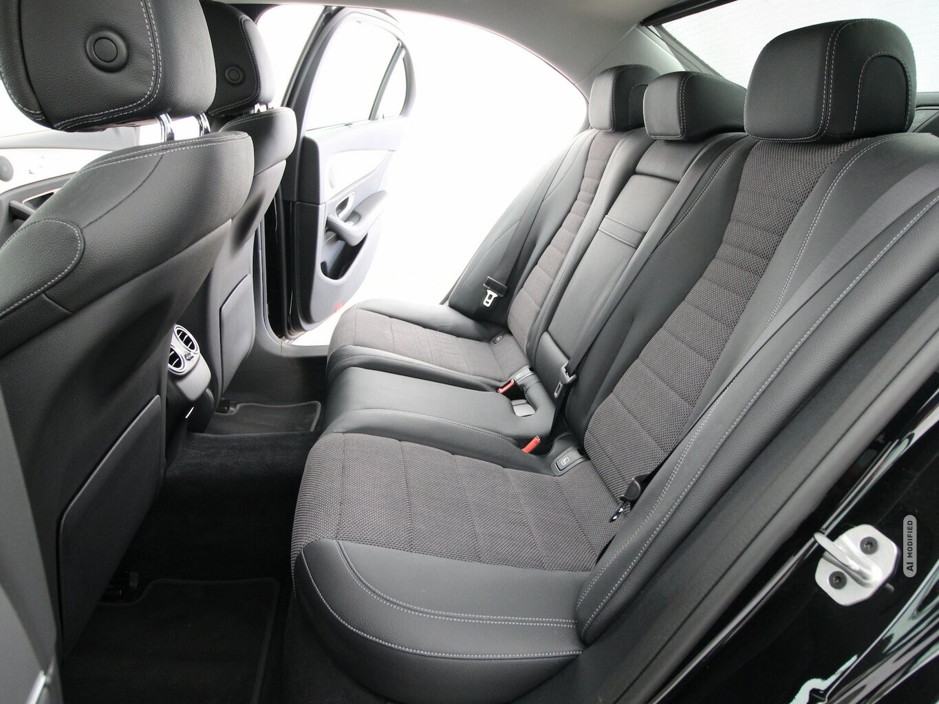 Mercedes-Benz E 220 d Avantgarde NAVI+LED+KAMERA+STANDHEIZUNG...