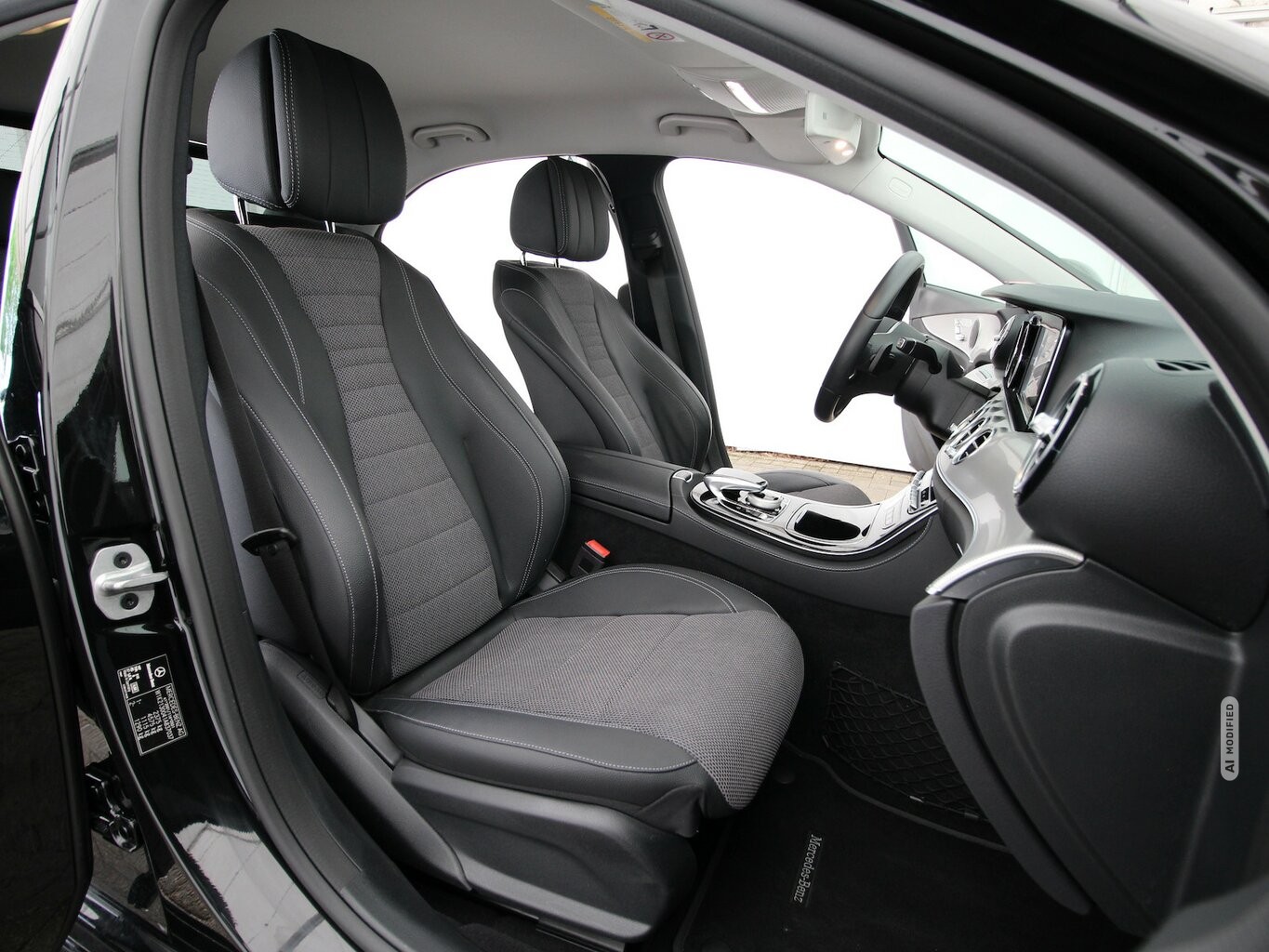 Mercedes-Benz E 220 d Avantgarde NAVI+LED+KAMERA+STANDHEIZUNG...