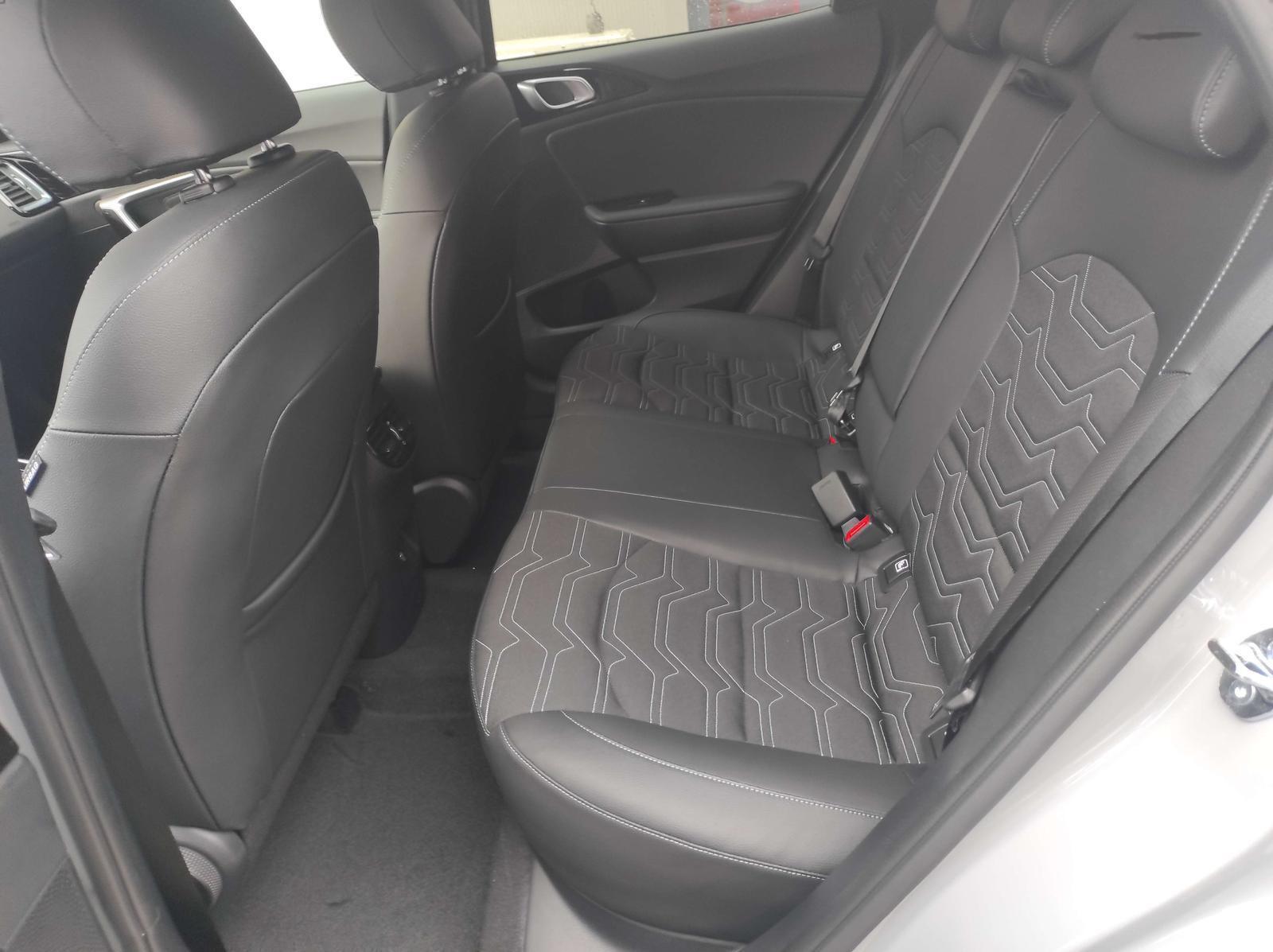 Kia XCeed *Nightline*LED*Navi*PDC*Cam*ACC*18Zoll*