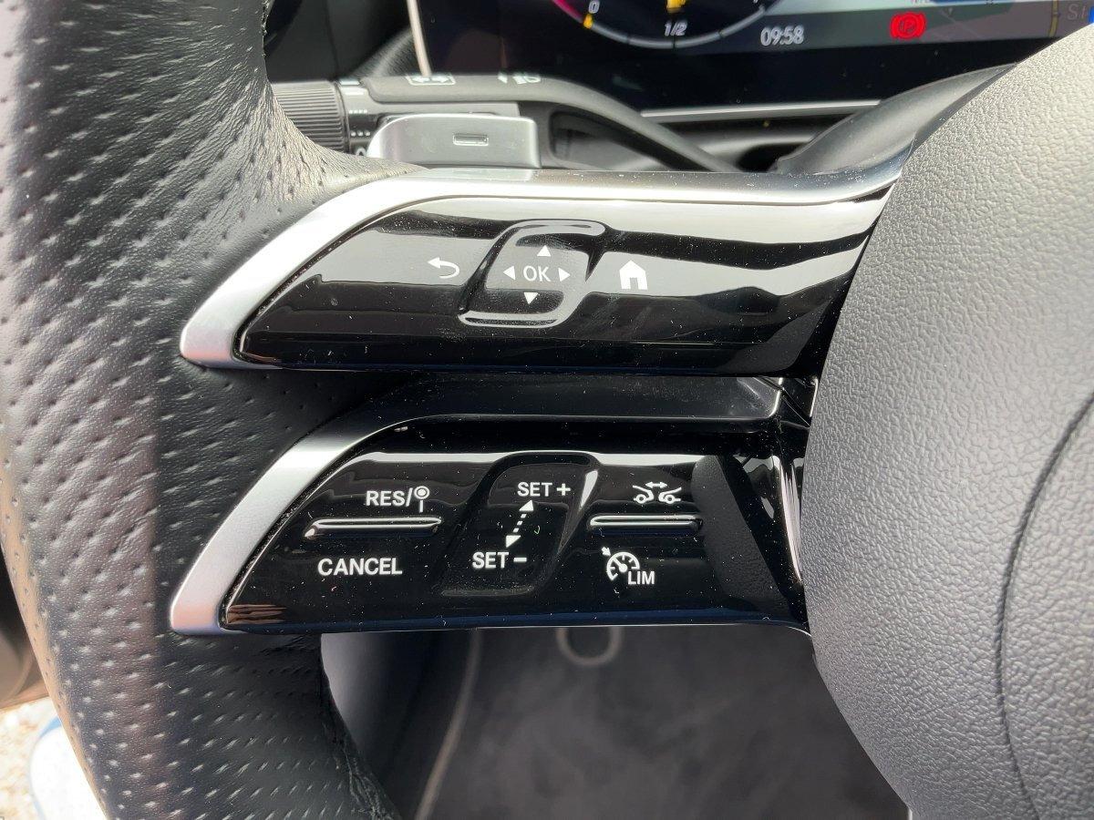 Mercedes-Benz C 180 AMG Line,Night,LED,Navi,SHZ,Kamera,PDC