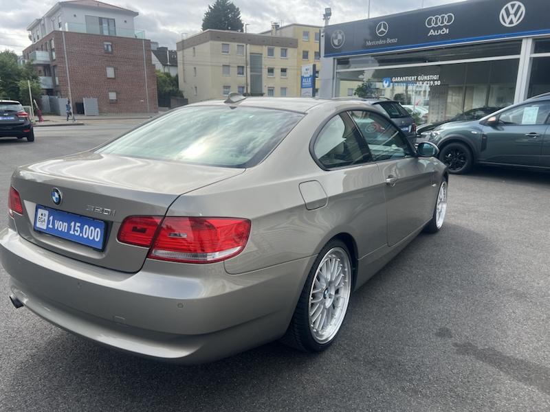 BMW 320 i COUPE KLIMA*LEDER*SHZG*NAVI*XENON*ALU*PDC