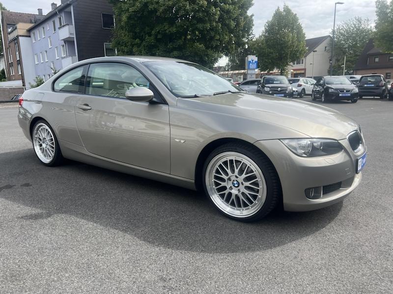 BMW 320 i COUPE KLIMA*LEDER*SHZG*NAVI*XENON*ALU*PDC
