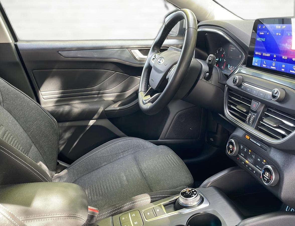 Ford Focus Active *LED* AUT* NAVI* SHZ* FSH*