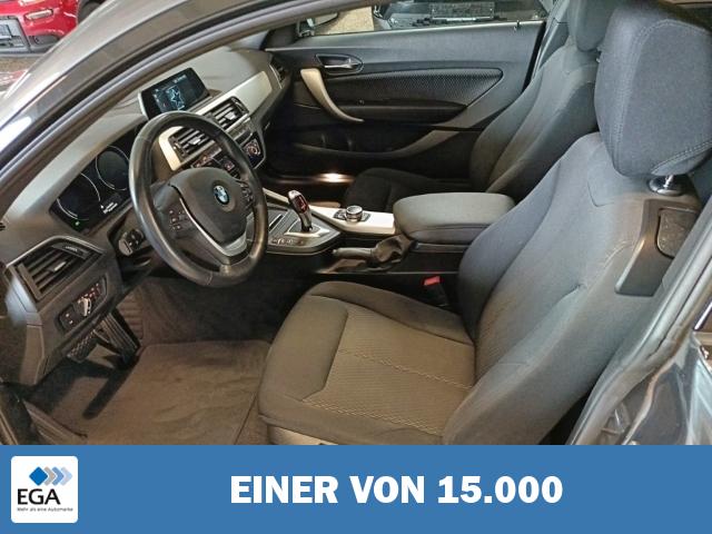 BMW 218 d Advantage SHZ Navi LED PDC Keyless Klimaautom RFK Licht- & Regensensor