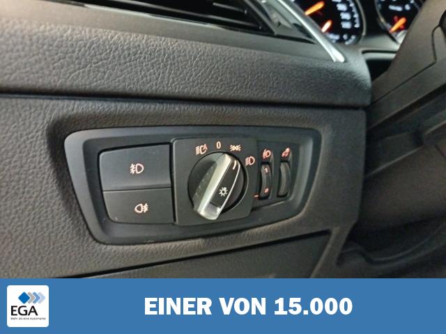 BMW 218 d Advantage SHZ Navi LED PDC Keyless Klimaautom RFK Licht- & Regensensor