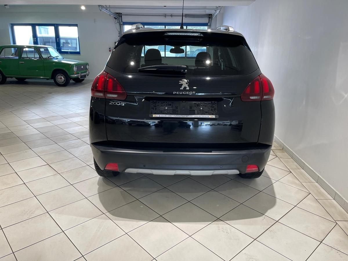 Peugeot 2008 Allure Navi SHZ PDC Panoramadach
