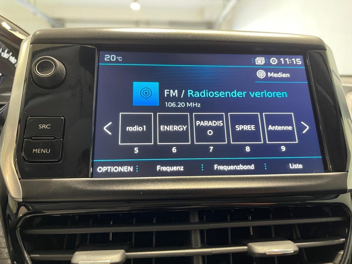 Peugeot 2008 Allure Navi SHZ PDC Panoramadach