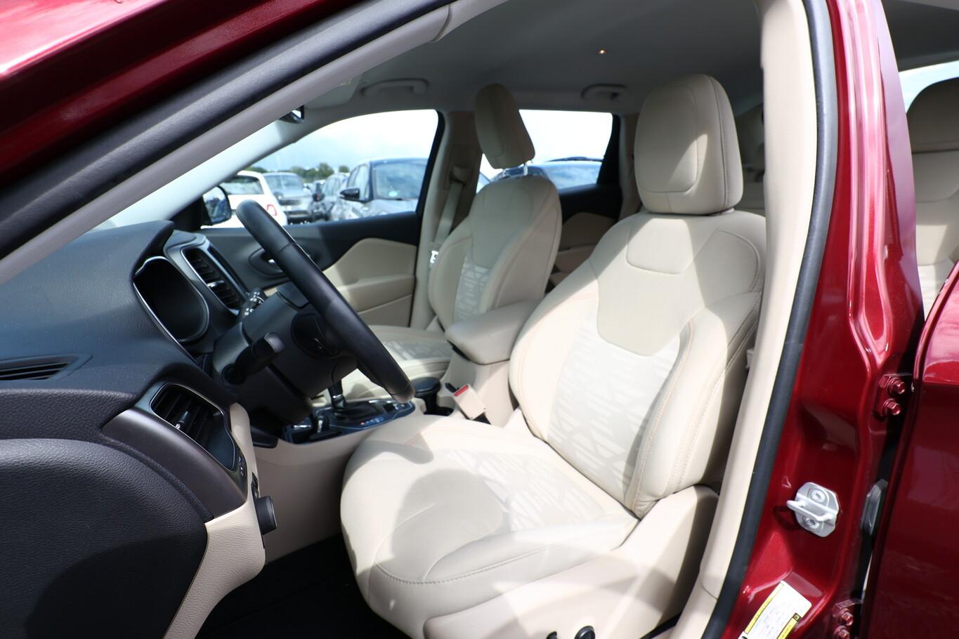 Jeep Cherokee 2,2 M-Jet 195 Aut. Longitude LED ACC