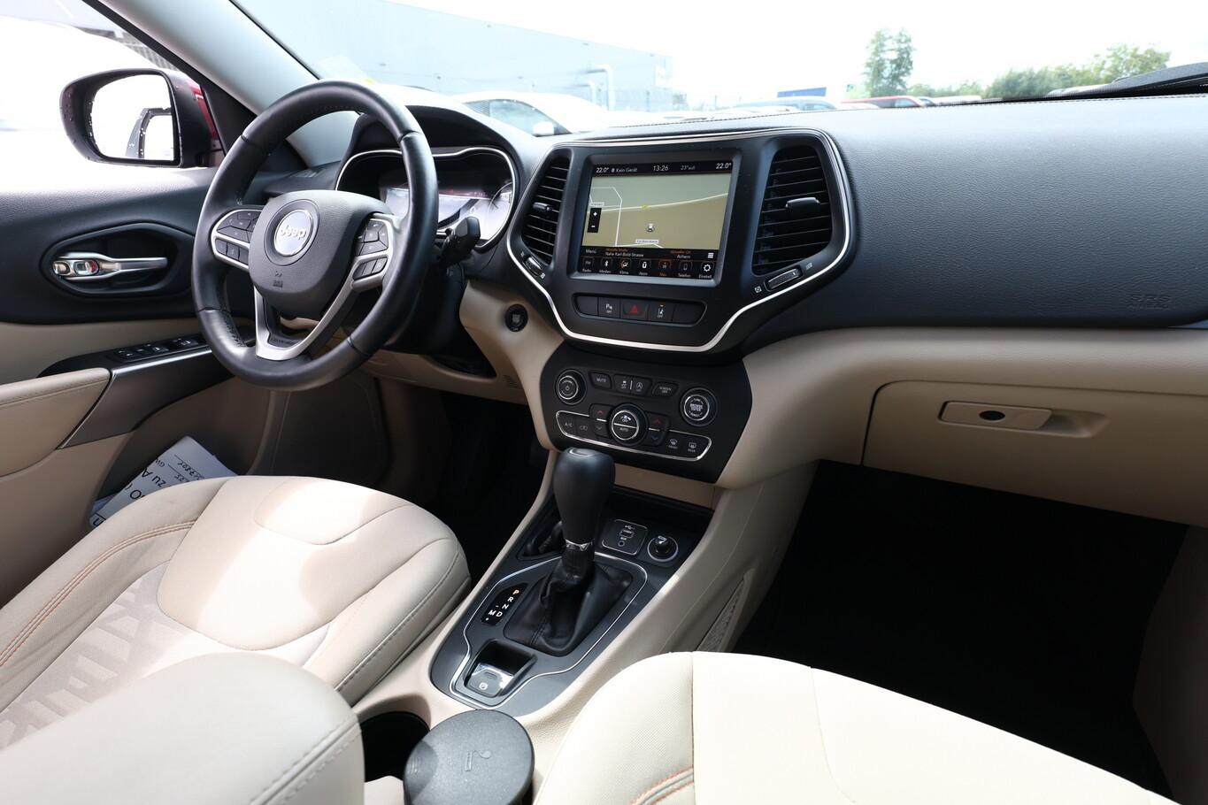 Jeep Cherokee 2,2 M-Jet 195 Aut. Longitude LED ACC