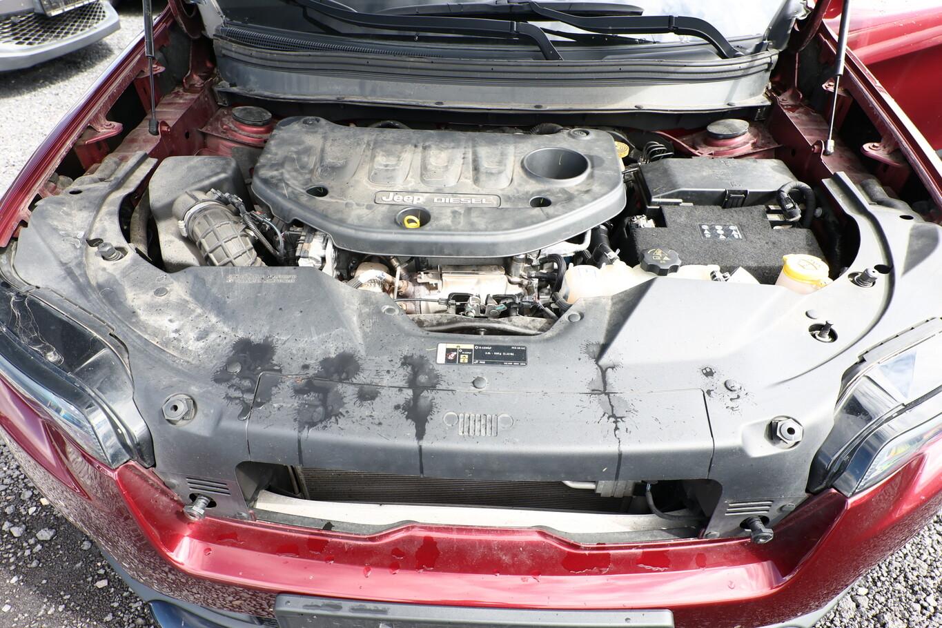 Jeep Cherokee 2,2 M-Jet 195 Aut. Longitude LED ACC