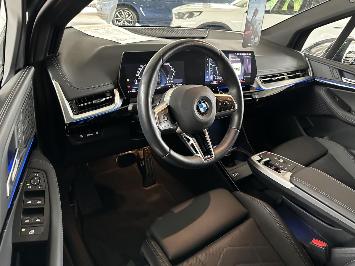 BMW 218 Active Tourer M Sport AHK Leder sw. LED Kamera Navi Key