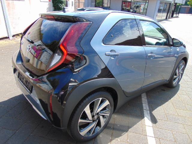 Toyota Aygo X 1.0 Automatik - R.Kam + PDC v+h - Sitzhzg - Navi - 