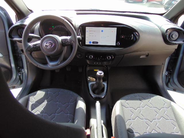 Toyota Aygo X 1.0 Automatik - R.Kam + PDC v+h - Sitzhzg - Navi - 