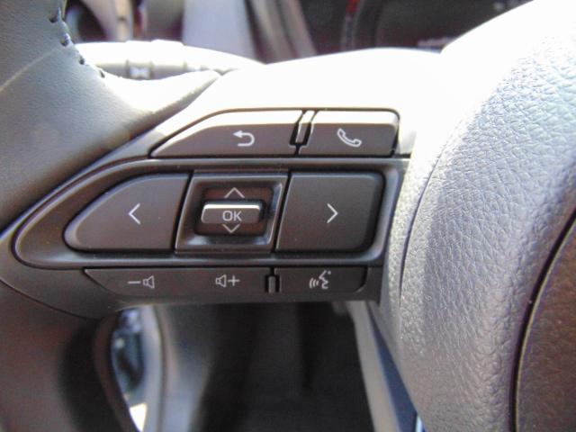 Toyota Aygo X 1.0 Automatik - R.Kam + PDC v+h - Sitzhzg - Navi - 