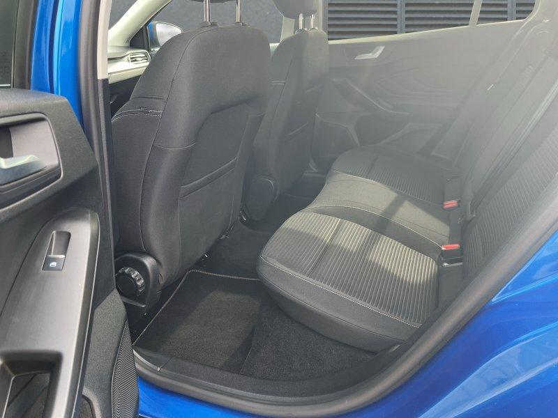 Ford Focus 1.0 EcoBoost Powershift Titanium X+Winterpaket+LED+RFK