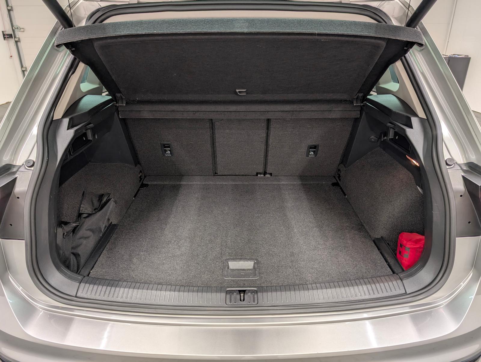 Volkswagen Tiguan Sound LED/SHZ/AHK/ACC/Navi/HUD/VirCo