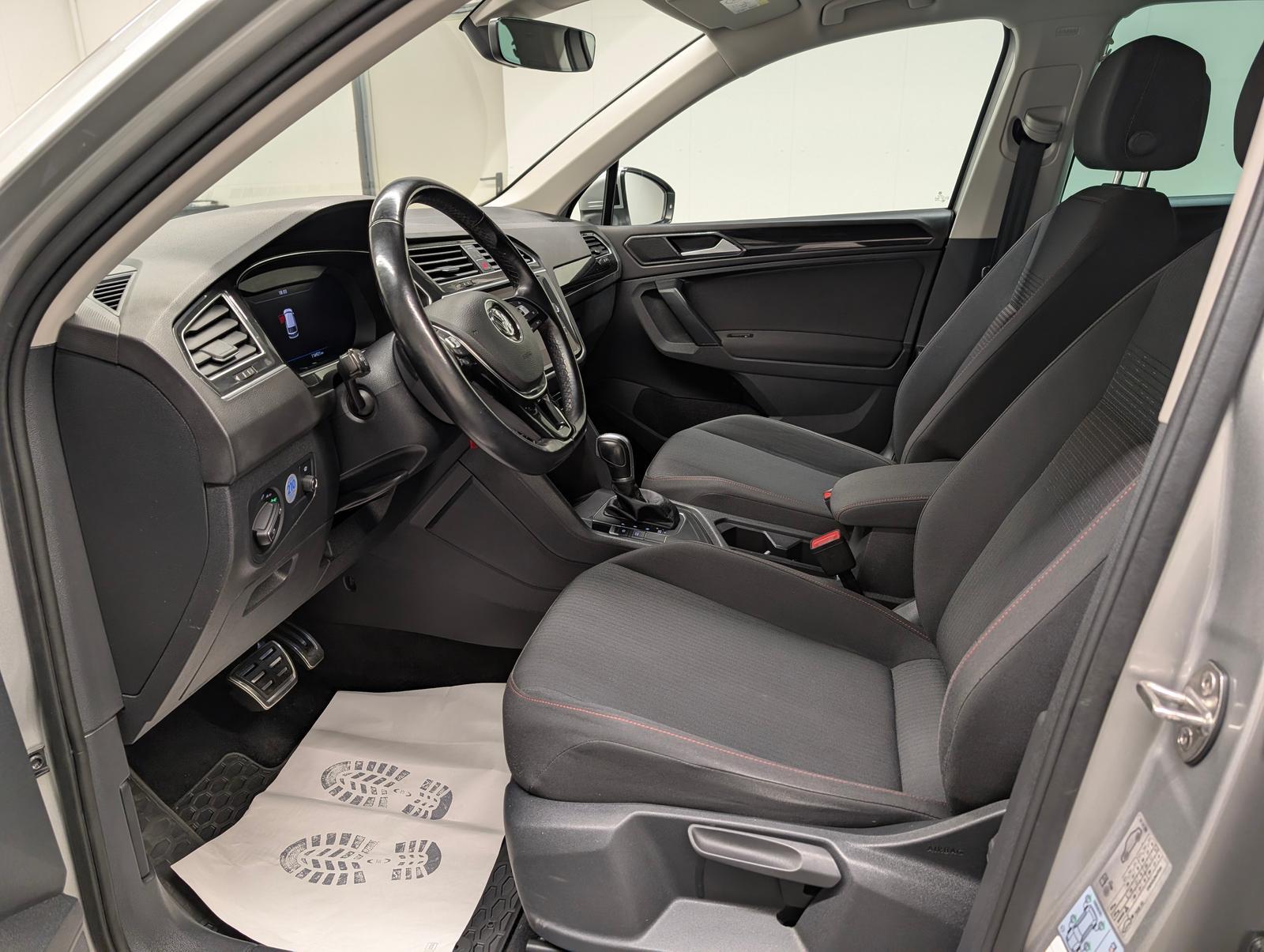 Volkswagen Tiguan Sound LED/SHZ/AHK/ACC/Navi/HUD/VirCo