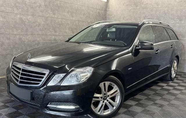 Mercedes-Benz E 220 CDI Bi-Xenon*NAVI*SHZ*TEMPOMAT Klima