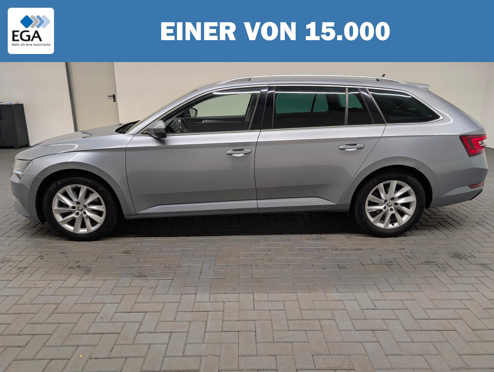 Skoda Superb Combi Bi-Xenon/Navi/SHZ/PDC/elHeck/Canton
