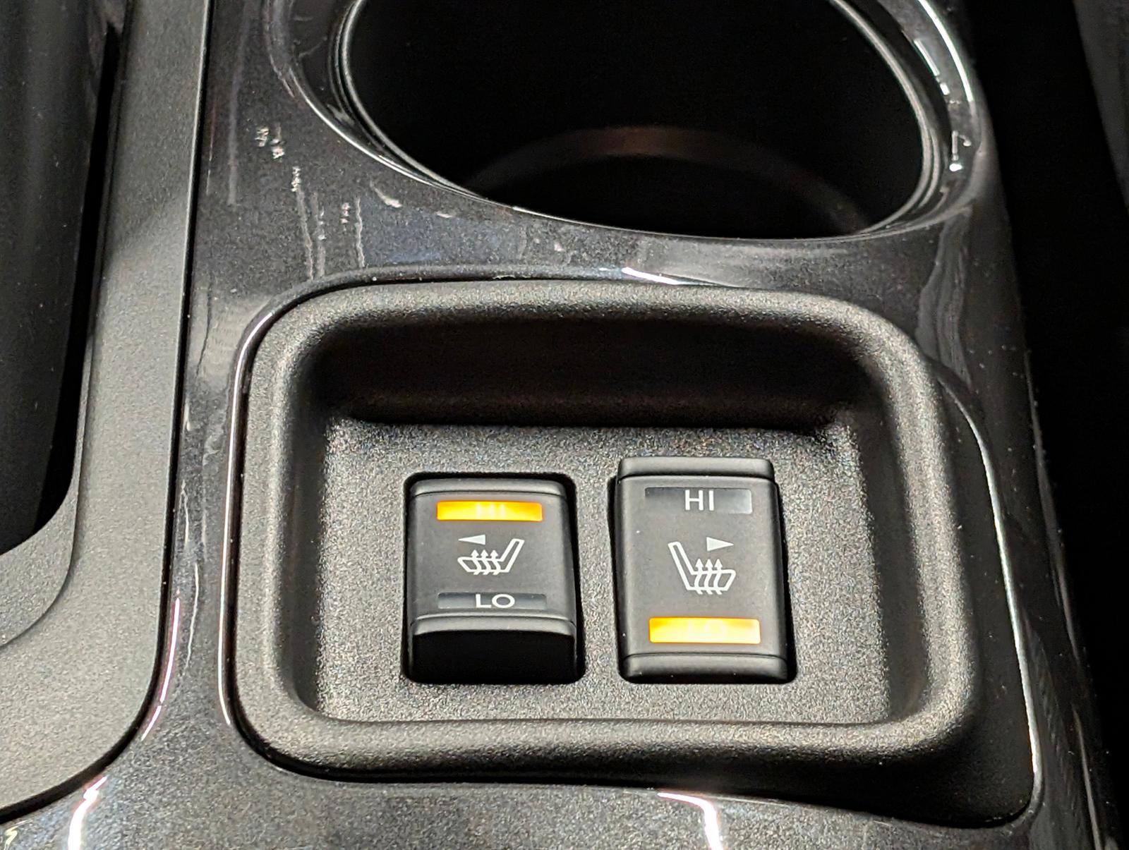 Nissan Juke N-Connecta Xenon/Navi/SHZ/360°/Pano/18-LM