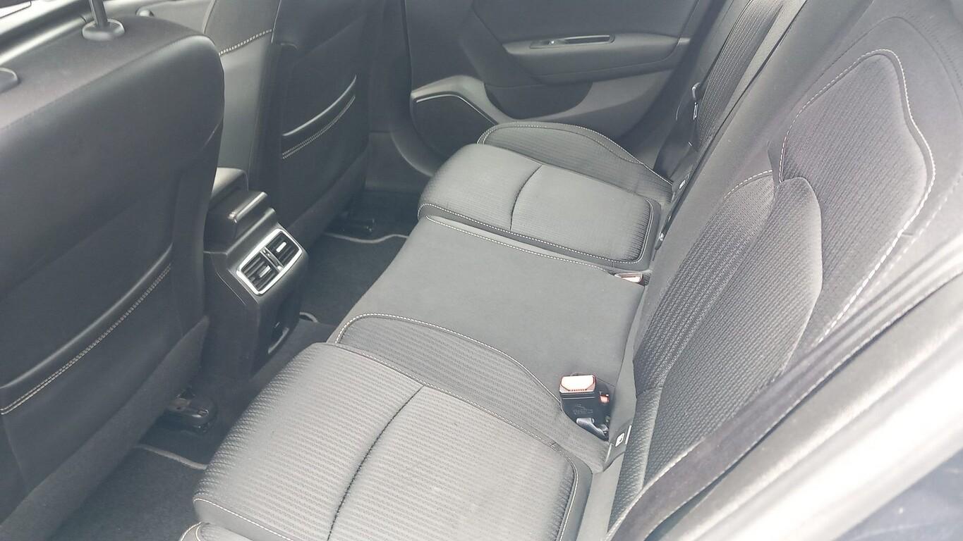 Renault Megane IV Grandtour 1.3 TCe 140 Limited Temp DAB