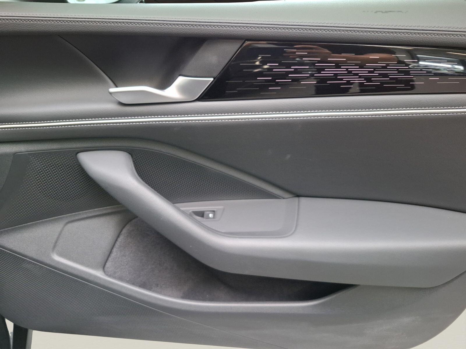 Volkswagen Passat Elegance 2,0 l TDI SCR 4MOTION 14 2 kW (193 PS) 7-Gang-Doppelkupplungsget