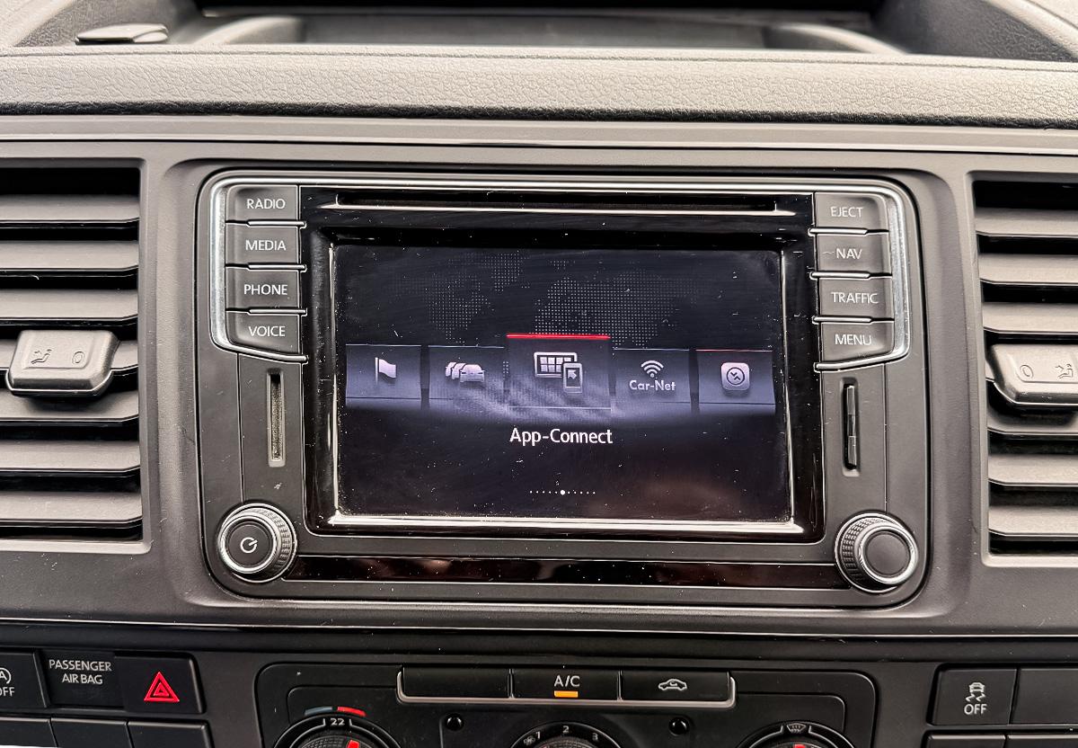 Volkswagen T6 California  Camper Bett - Küche - WoMo-Abnahme - AHK 