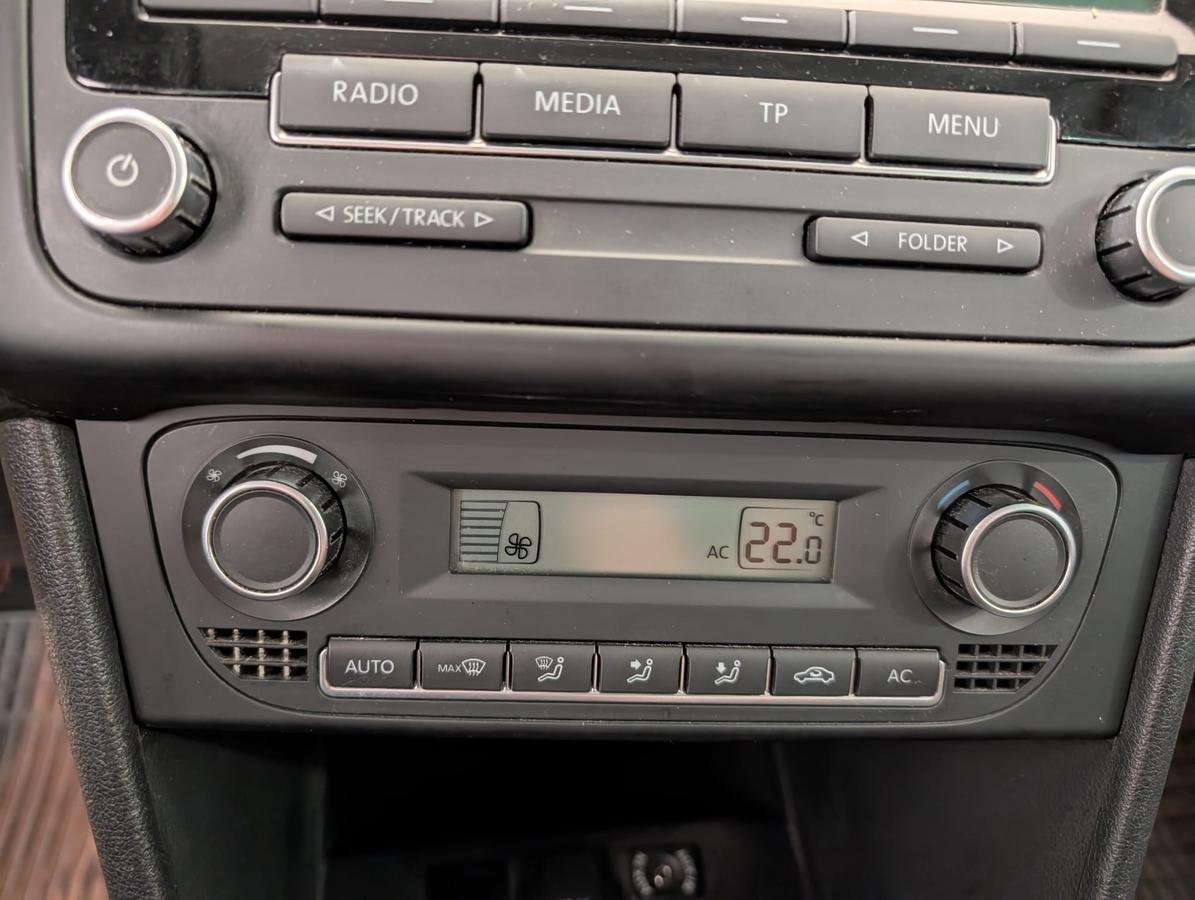 Volkswagen Polo 5türig Klimaautomatik SHZ PDC GRA