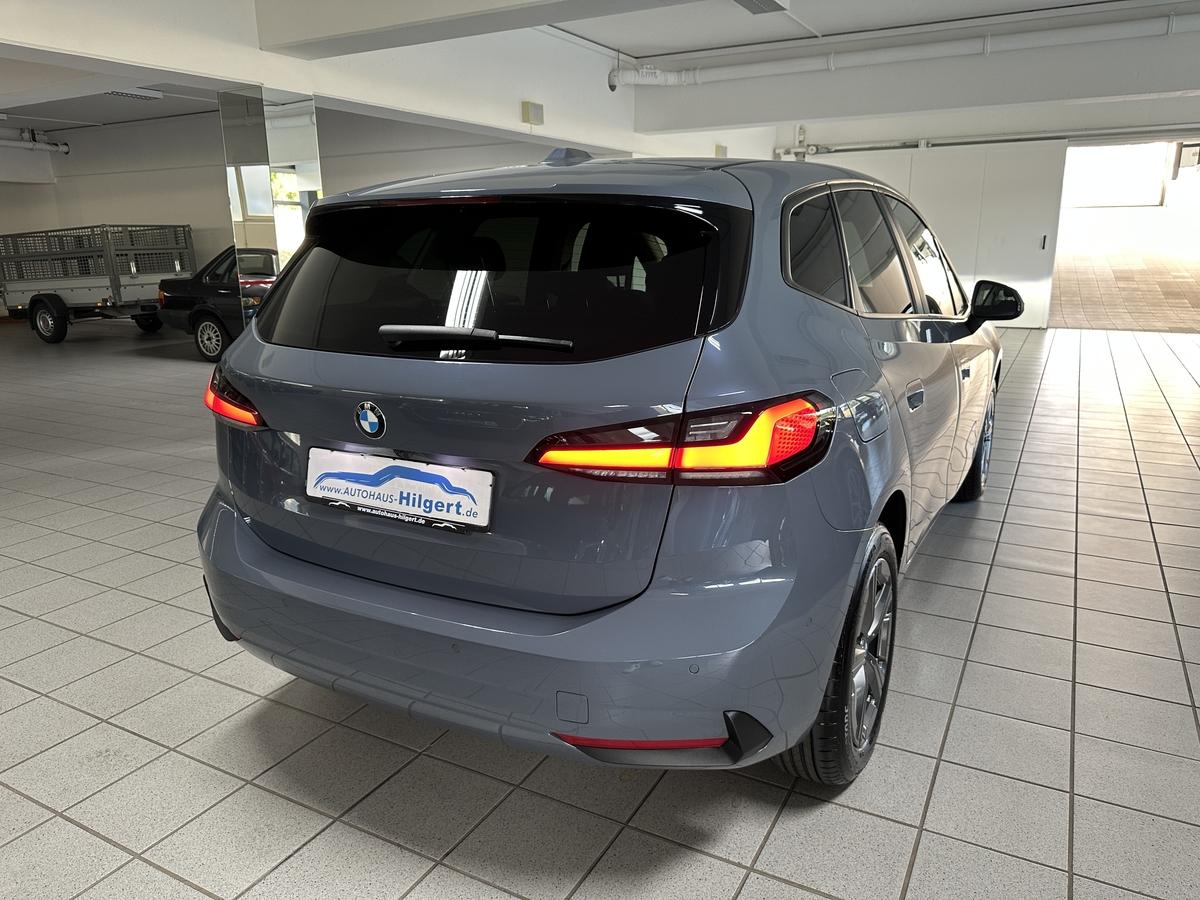 BMW 218 Active Tourer Kamera LED Navi PDC Sitzhz Car Play Keyl.