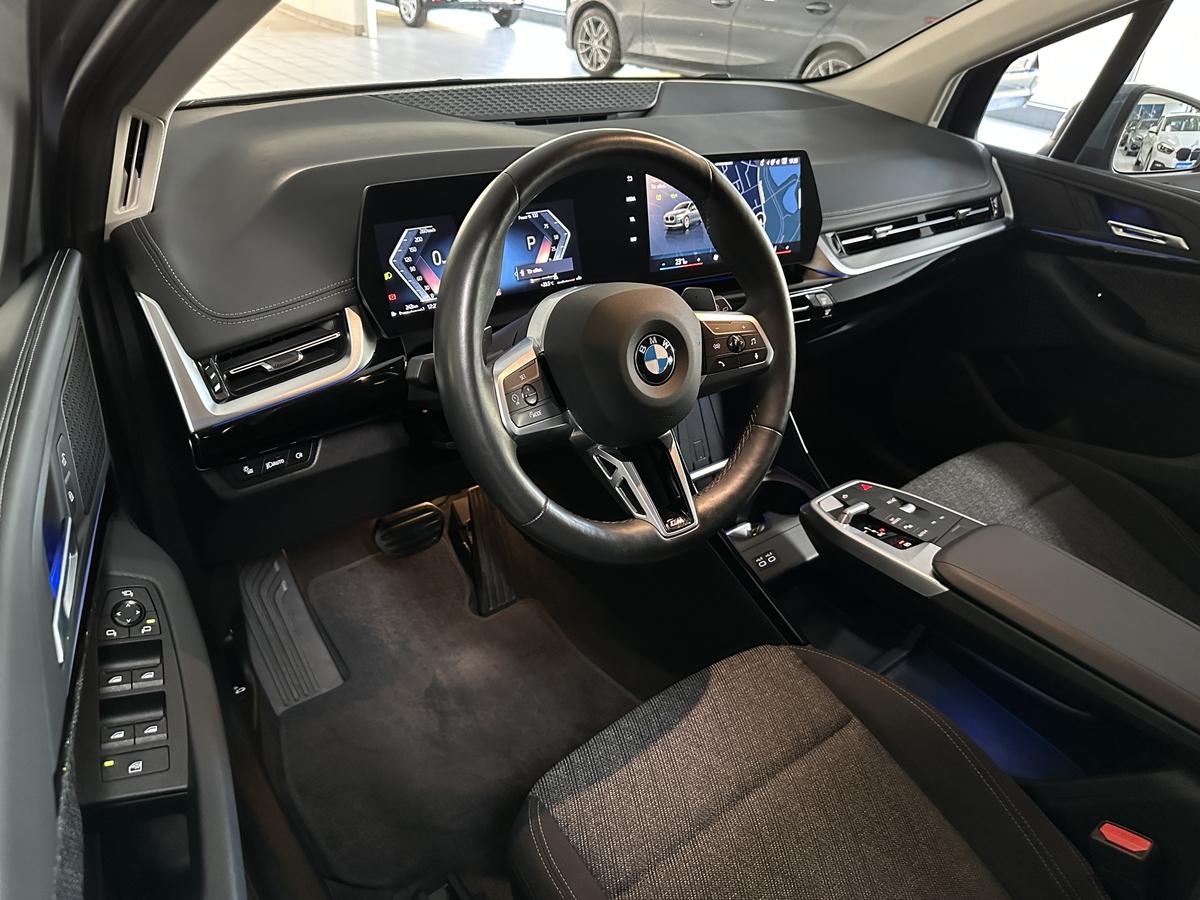 BMW 218 Active Tourer Kamera LED Navi PDC Sitzhz Car Play Keyl.