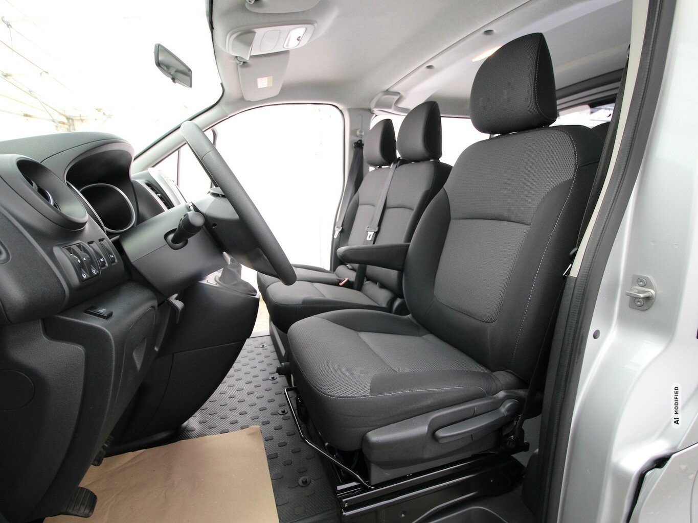 Renault Trafic DoKa Energy dCi 170 6-SITZ+LED+AHK+NAVI...
