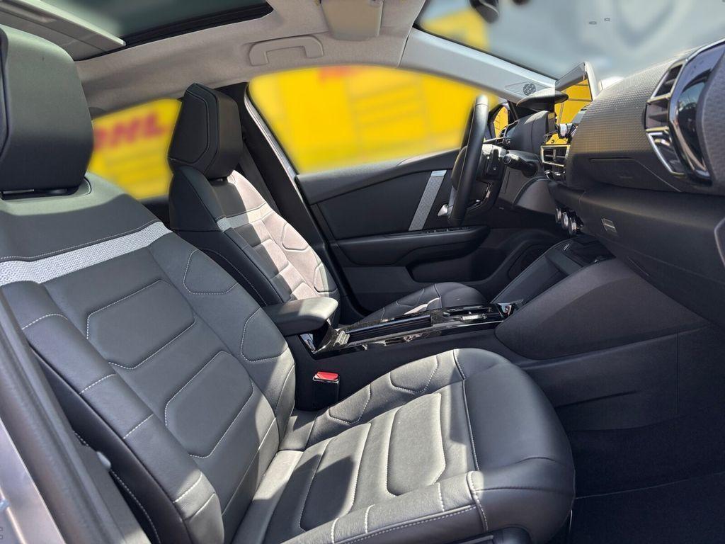 Citroën C4 Shine 1.2 PureTech PANORAMADACH+NAVIGATION