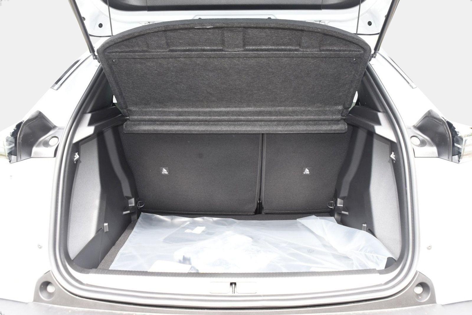 Peugeot 2008 Allure PureTEch 130 EAT8