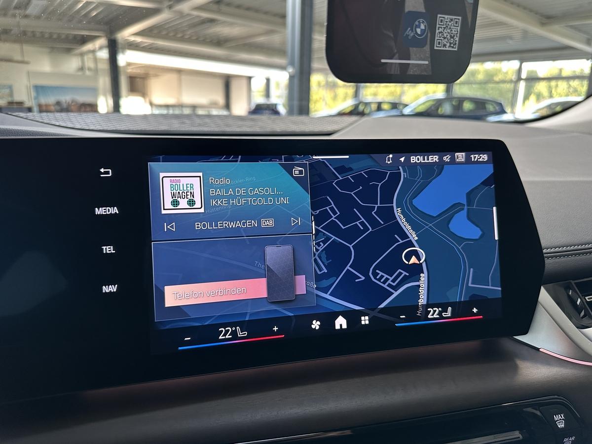 BMW 218 Active Tourer Luxury Line Panno LED Navi Kamera Leder