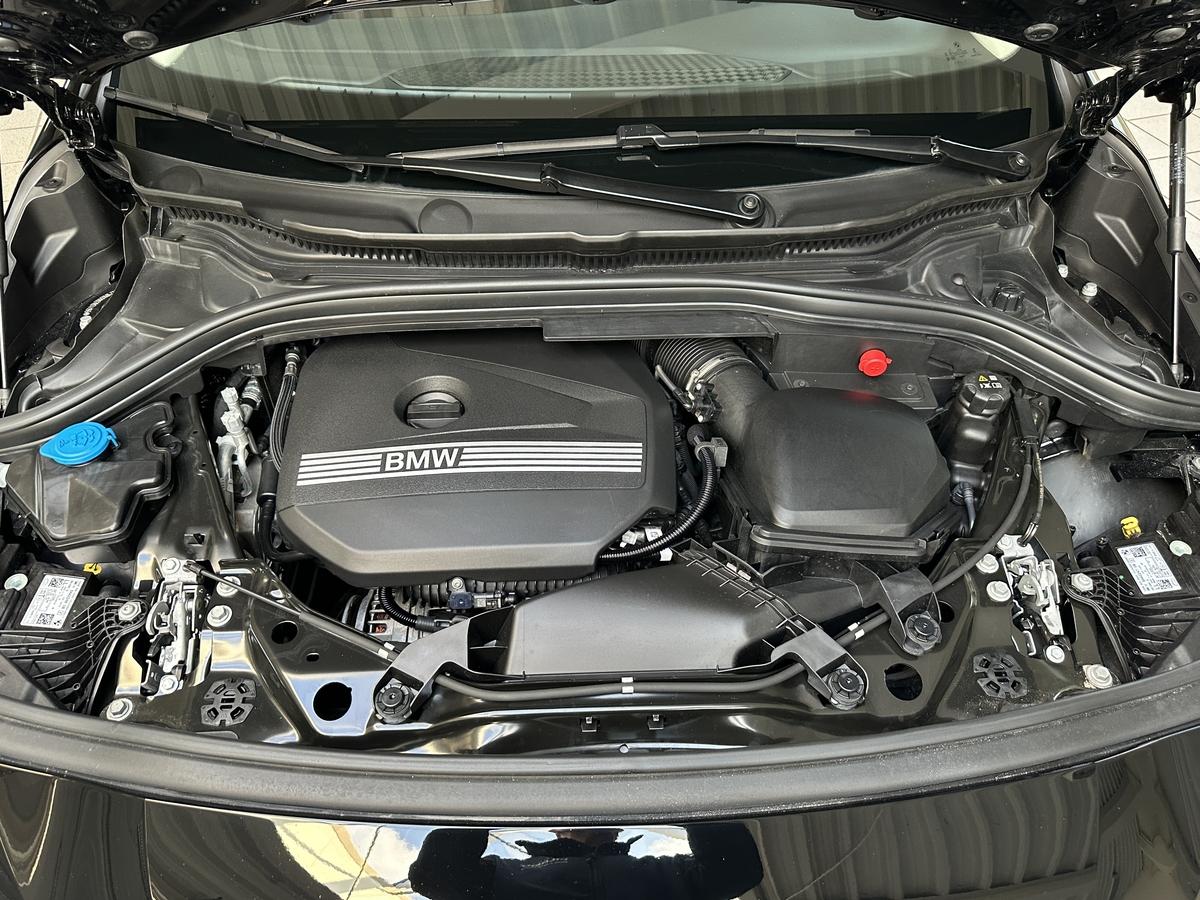 BMW 218 Active Tourer Luxury Line Panno LED Navi Kamera Leder