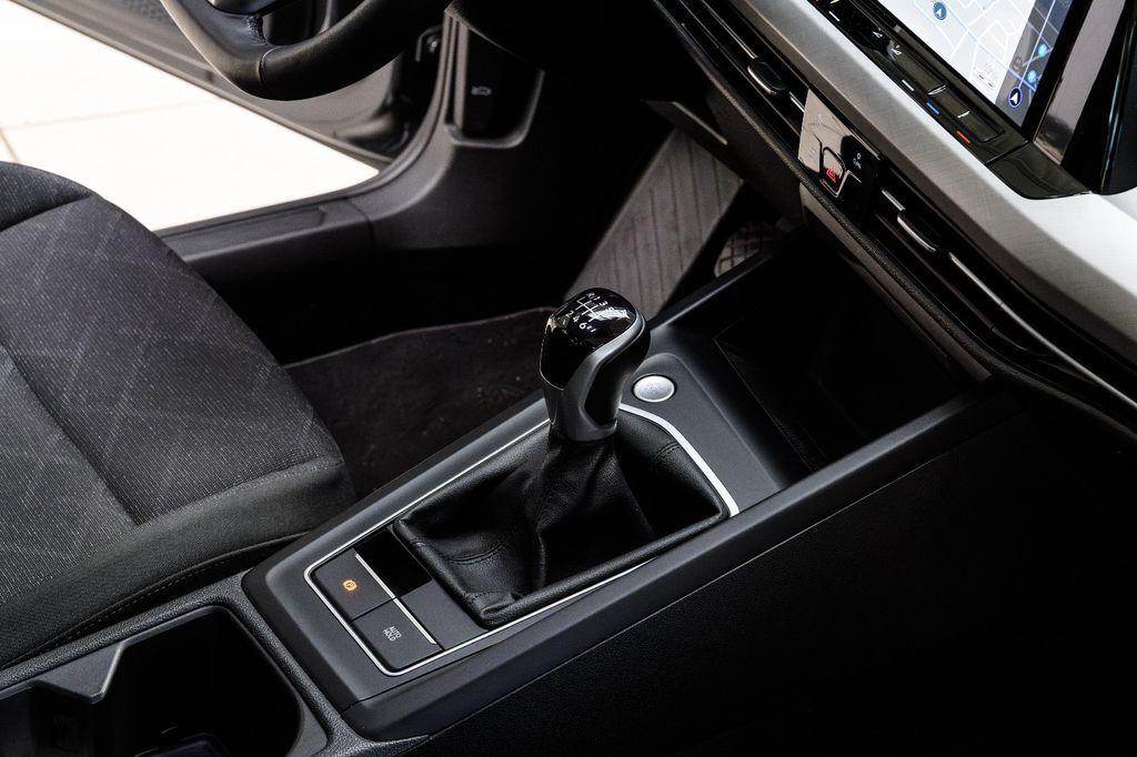 Volkswagen Golf VIII Life +Navi +SHZ +ALU +LED +PDC