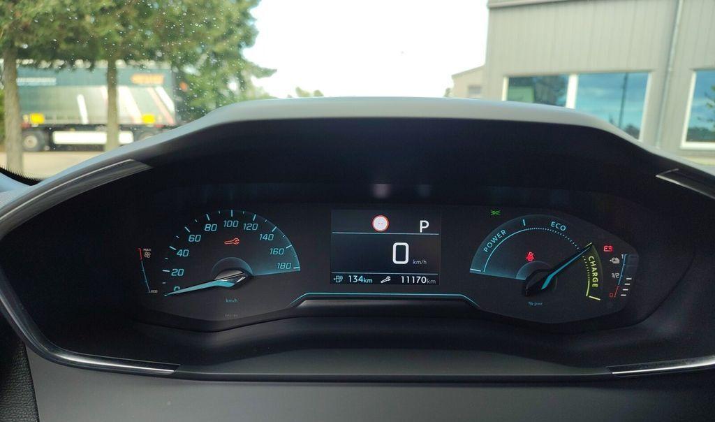 Peugeot 2008 e Active Pack 180°RÜCKFAHRKAMERA+SITZHEIZUNG