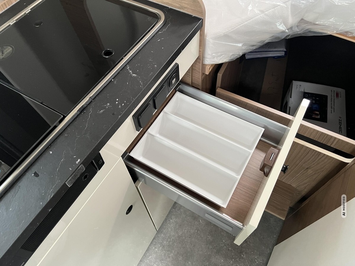 Corigon CV 60 S Travel+ Pack+Solar+Markise