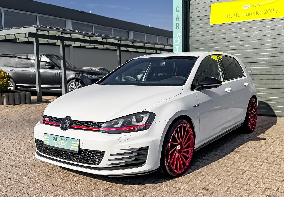 Volkswagen Golf VII GTI 2.0 Performance DSG Navi SHZ