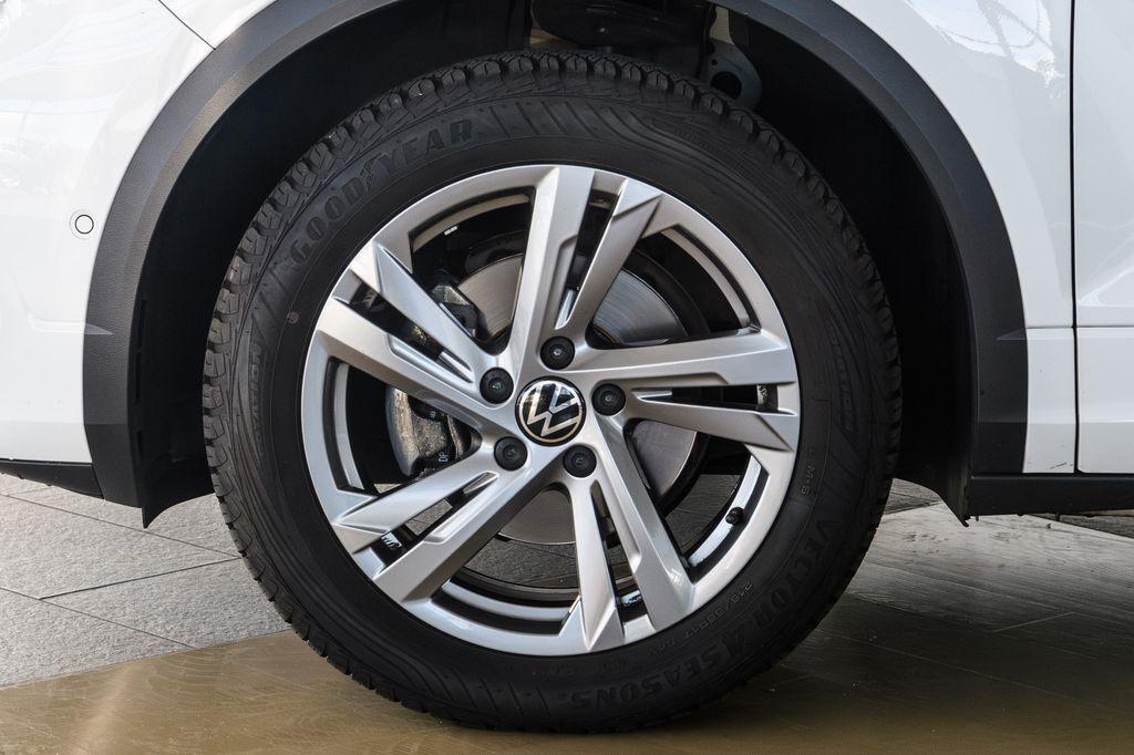 Volkswagen T-Roc R-Line DSG +LED PLUS+AHK+KAMERA+APP+ACC+NA