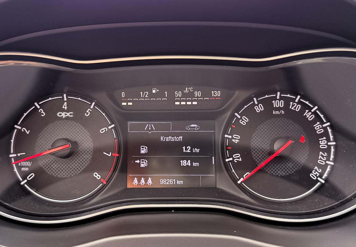 Opel Corsa E 1.6 Turbo OPC.RFK.Sportsitze vorn Recaro