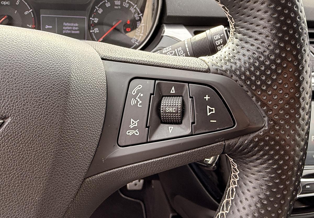 Opel Corsa E 1.6 Turbo OPC.RFK.Sportsitze vorn Recaro