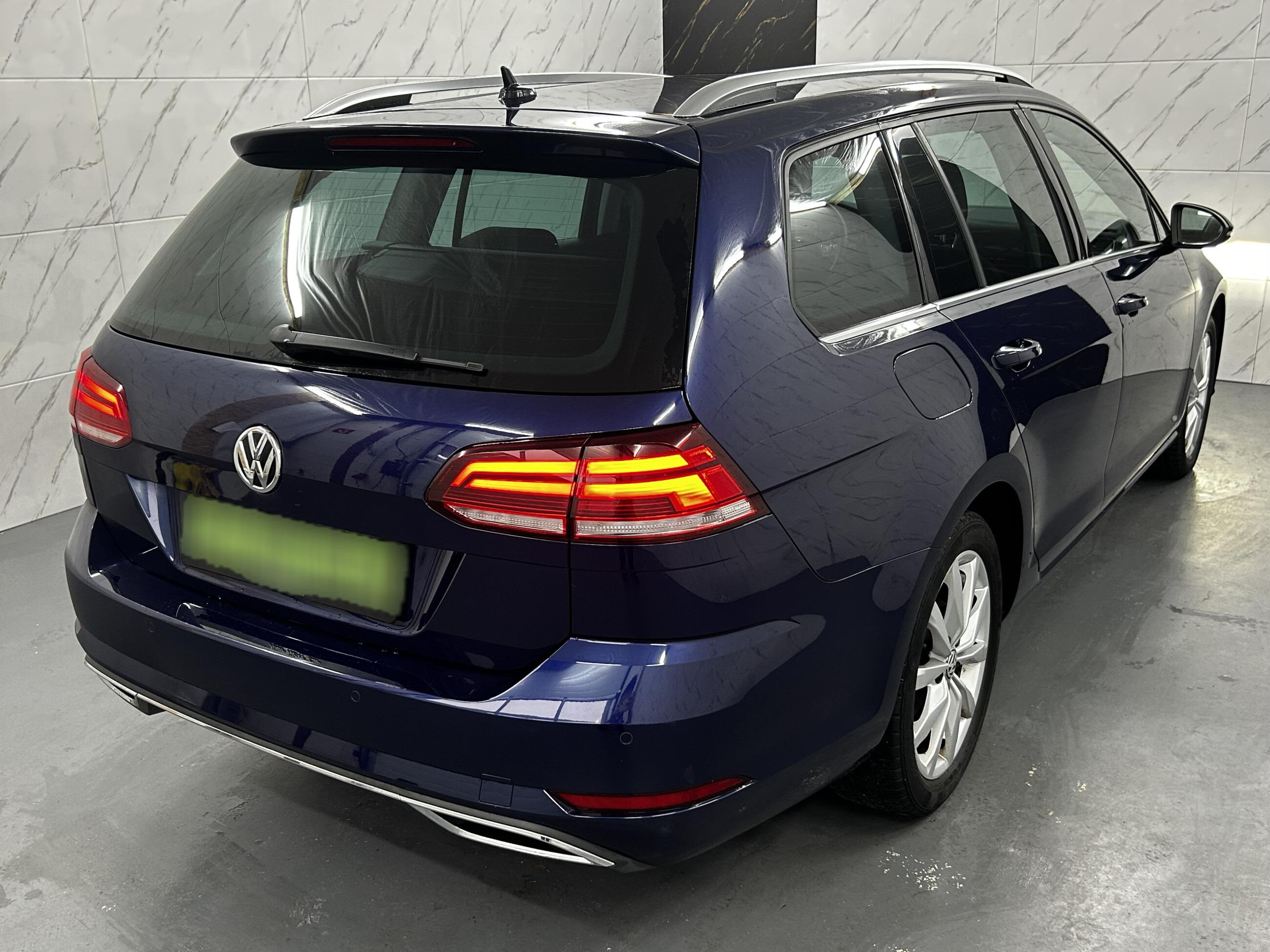 Volkswagen Golf Highline+ACC+Alcantara+Ambiente+LED+Massage