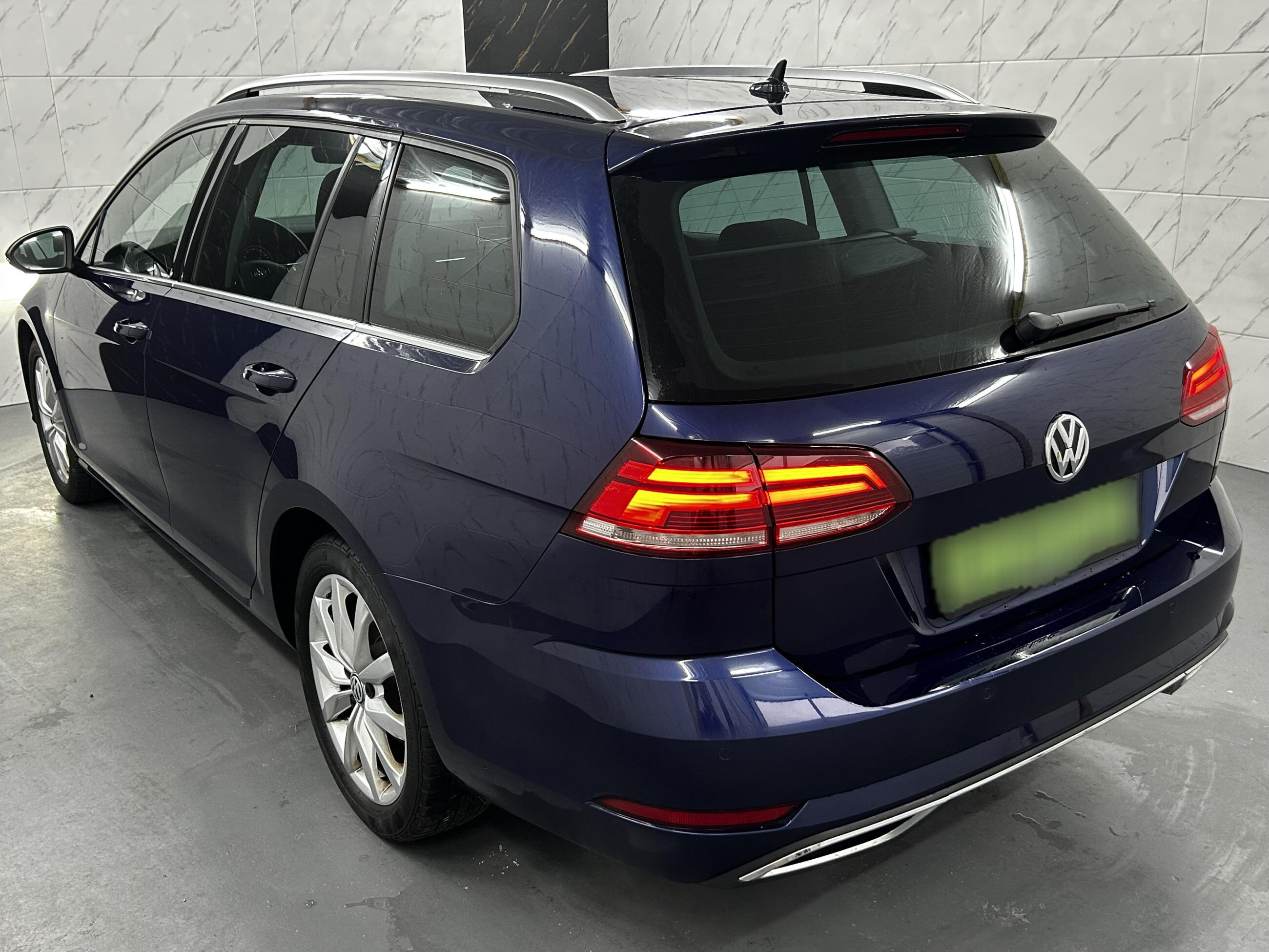 Volkswagen Golf Highline+ACC+Alcantara+Ambiente+LED+Massage