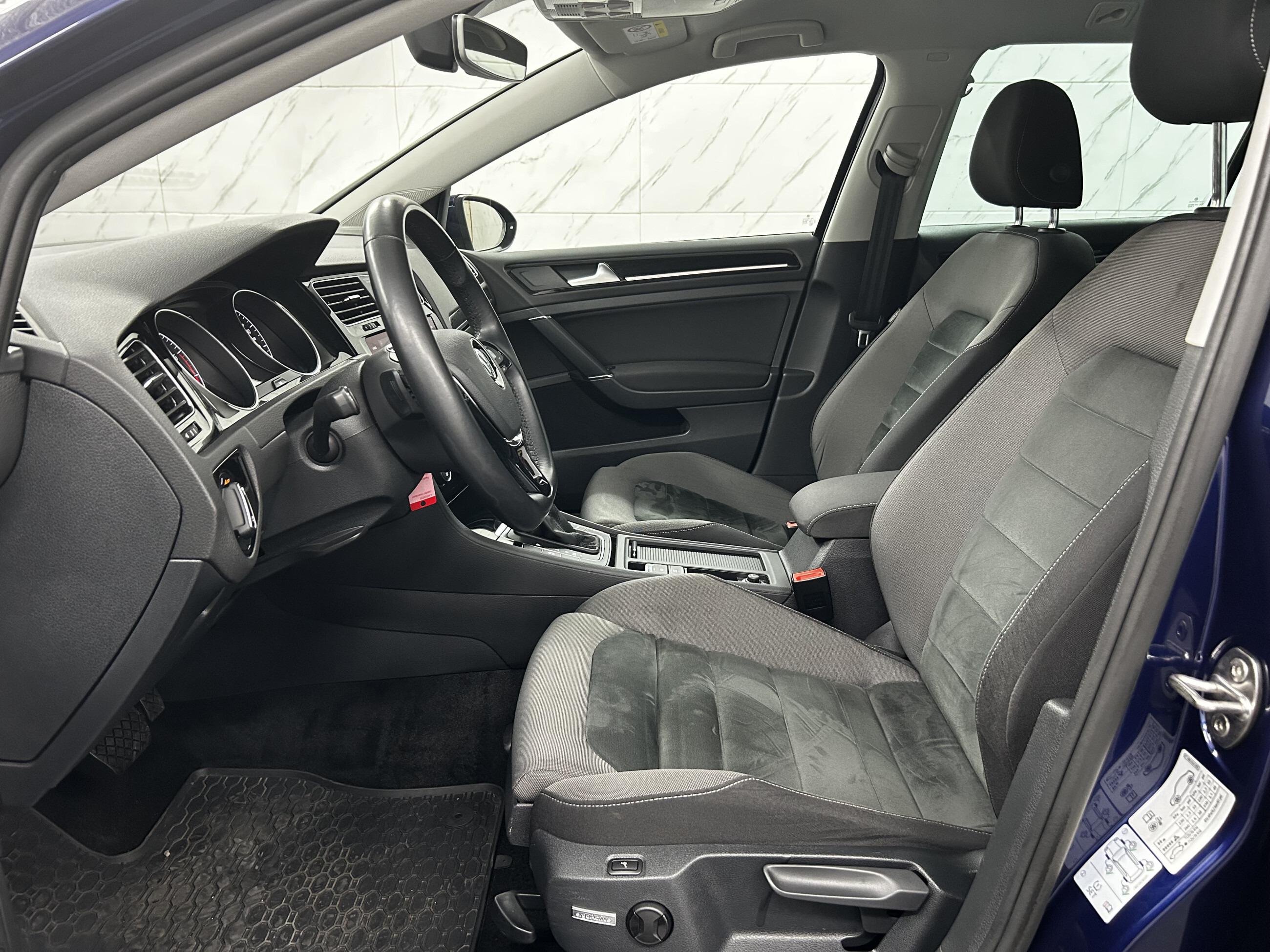 Volkswagen Golf Highline+ACC+Alcantara+Ambiente+LED+Massage