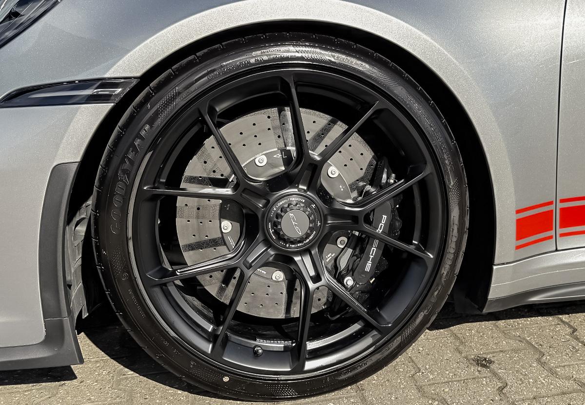 Porsche 992 4.0 GT3 Clubsport LIFT Carbon PCCB Matrix LED