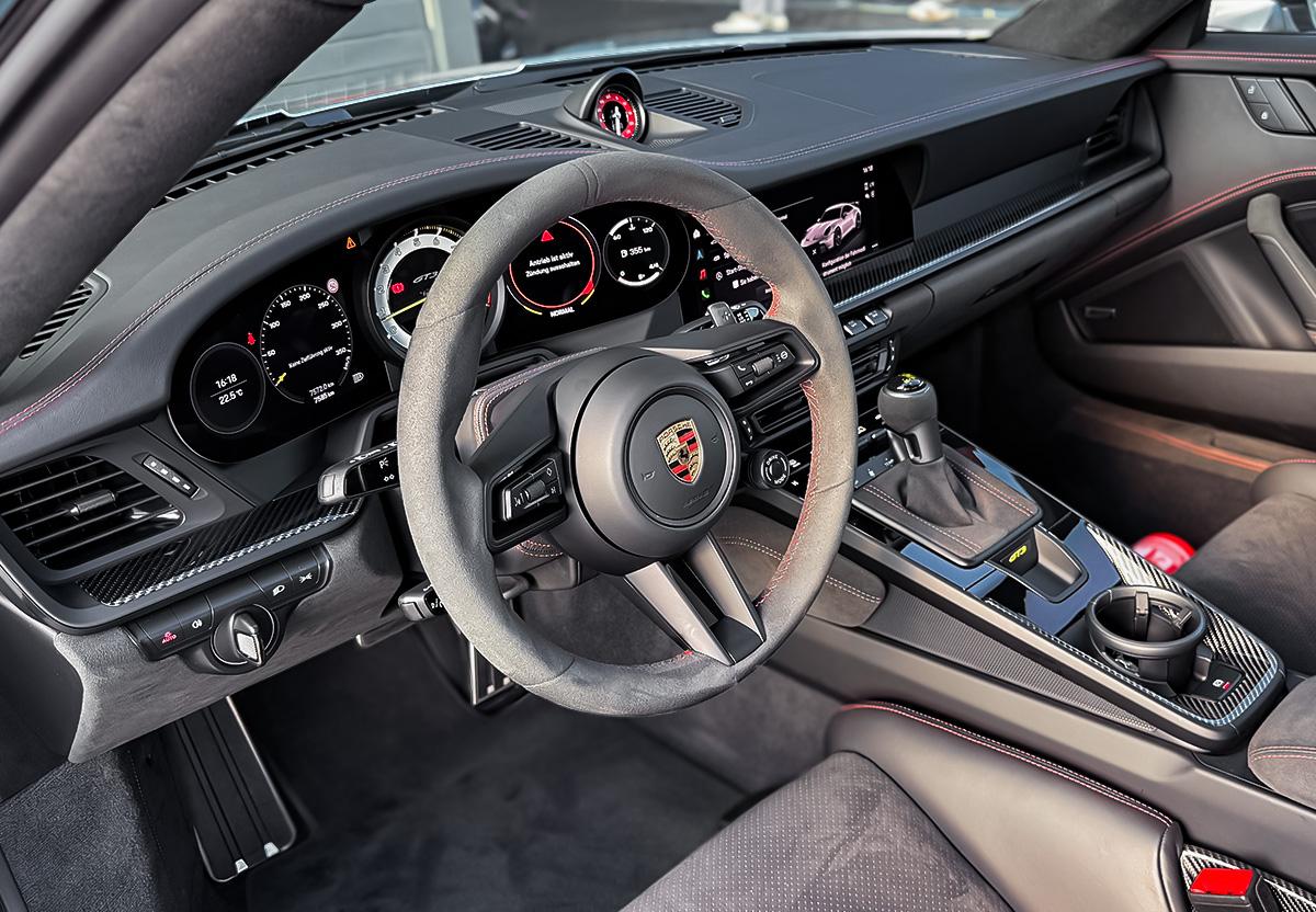 Porsche 992 4.0 GT3 Clubsport LIFT Carbon PCCB Matrix LED