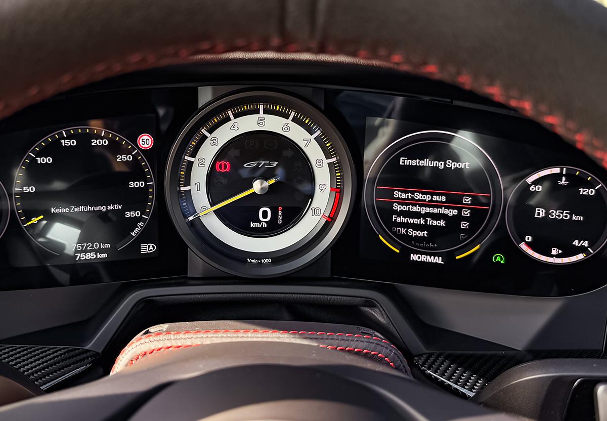 Porsche 992 4.0 GT3 Clubsport LIFT Carbon PCCB Matrix LED