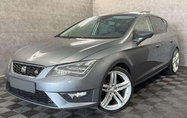 Seat Leon FR 2.0 TDI LED*PDC*TEMPO*KAMERA*SHZ*PANO*